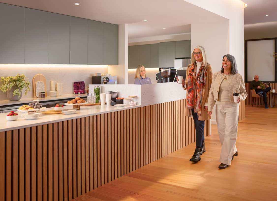 lifestyle_cafeteria-women